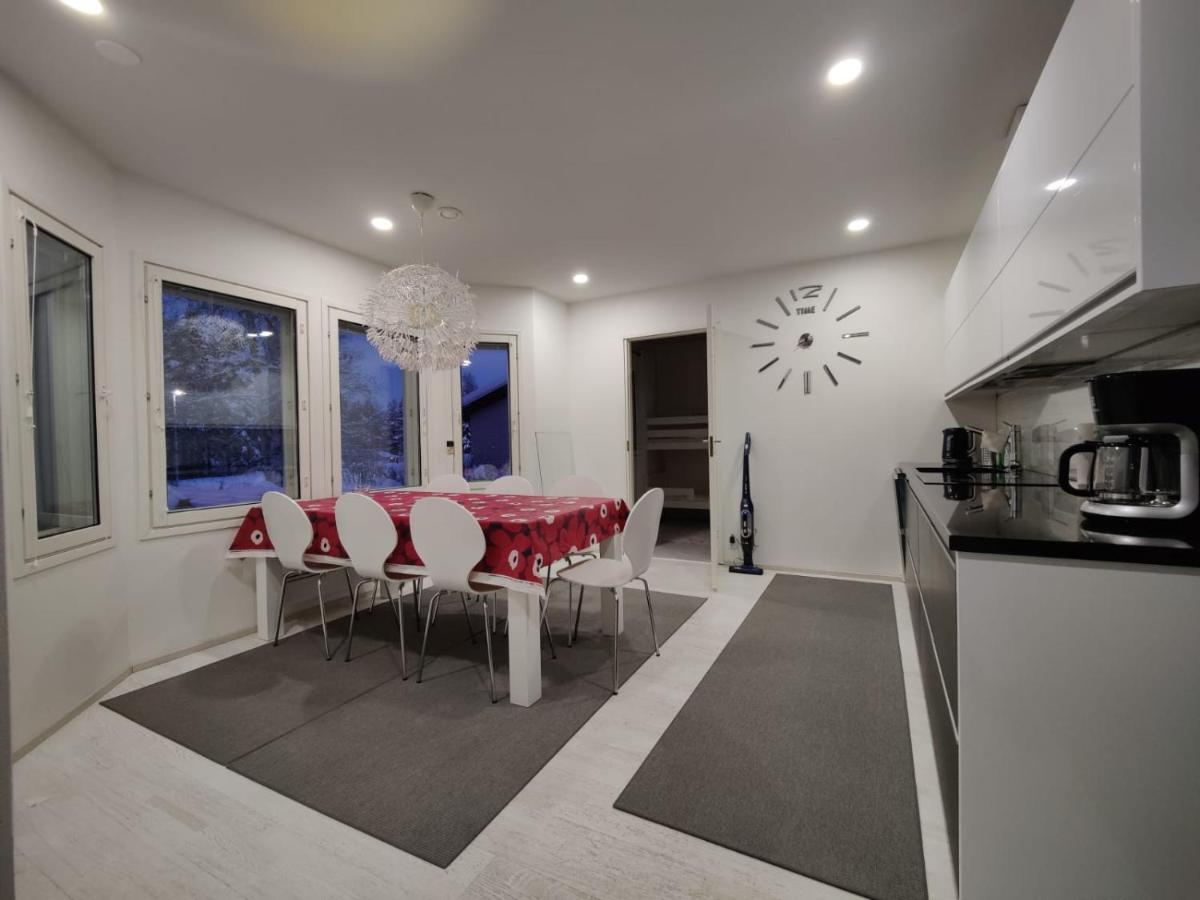 Villaski Rovaniemi Bagian luar foto
